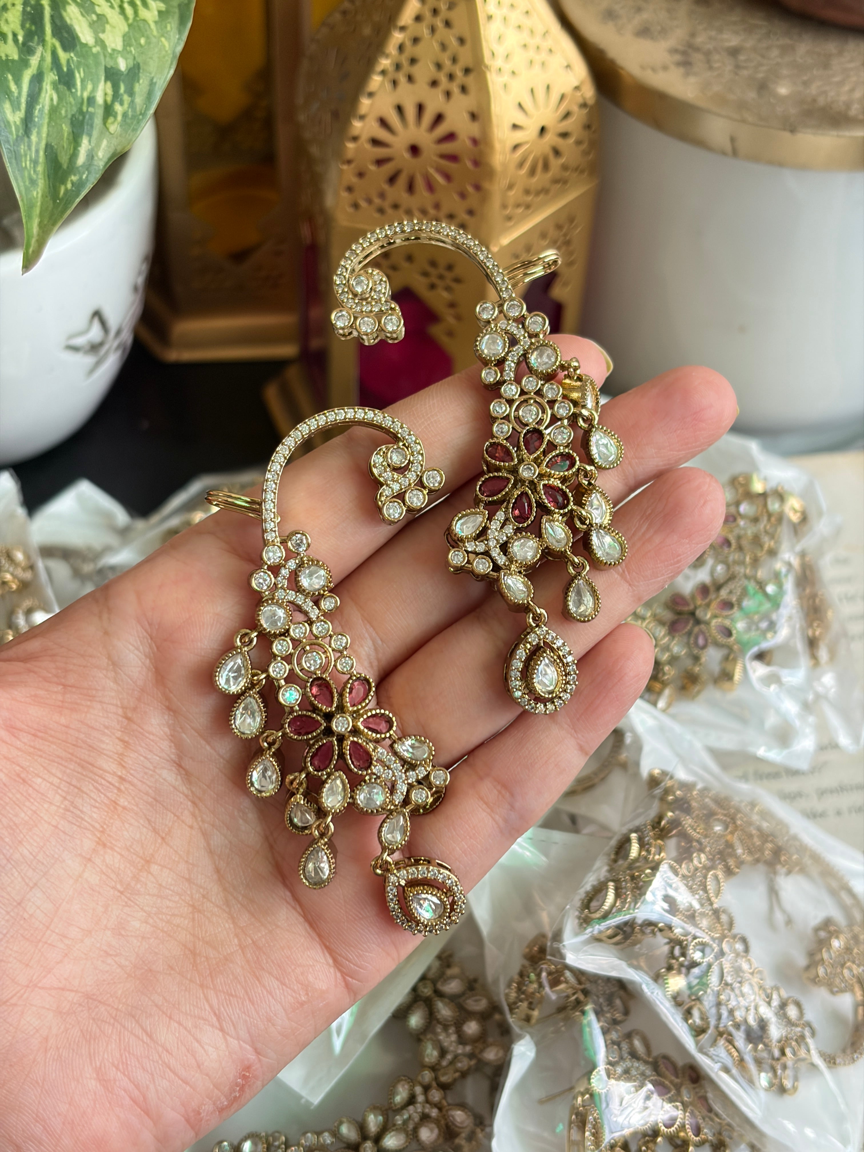 MRUNAL Earcuff