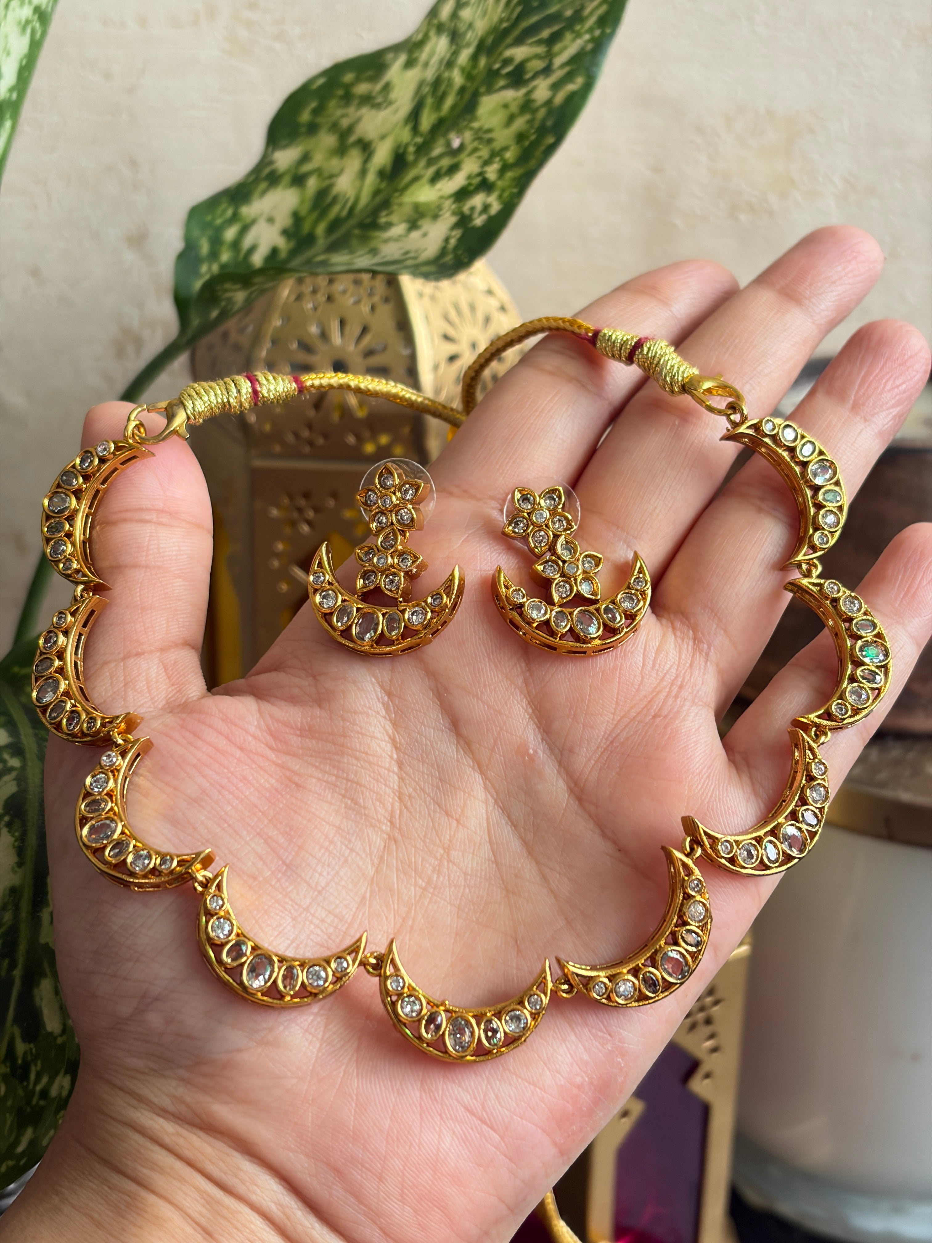 ROHINI Chaand Sitara Neclace with earrings