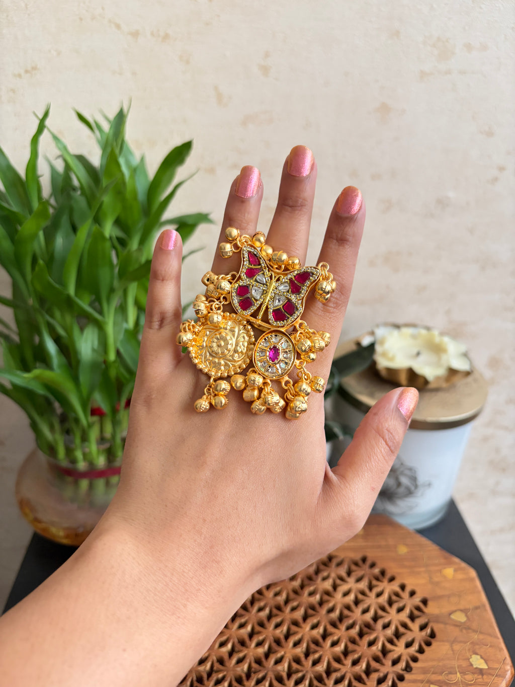 Titli ring