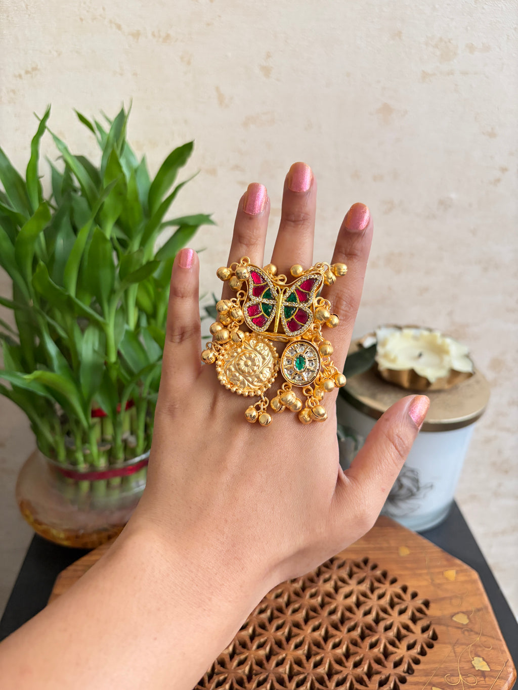 Titli ring