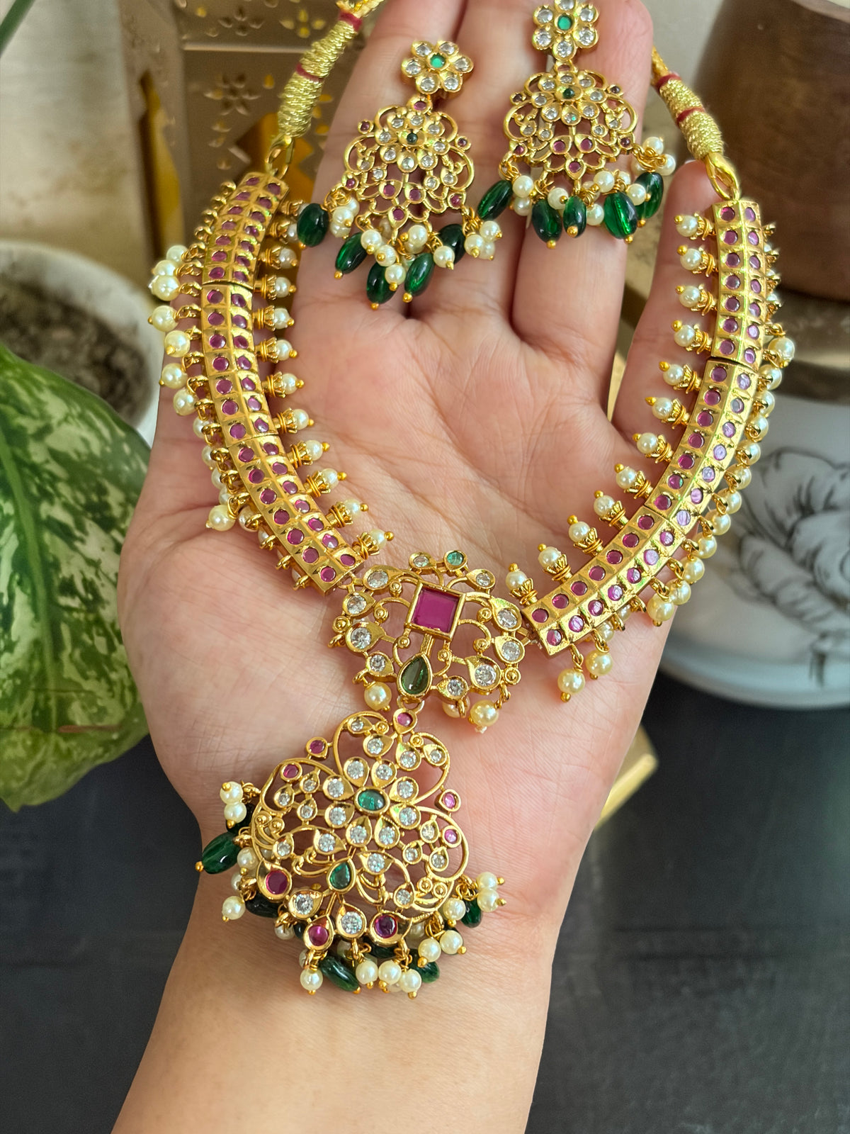 SHRUTHI South Style Neckpiece Set