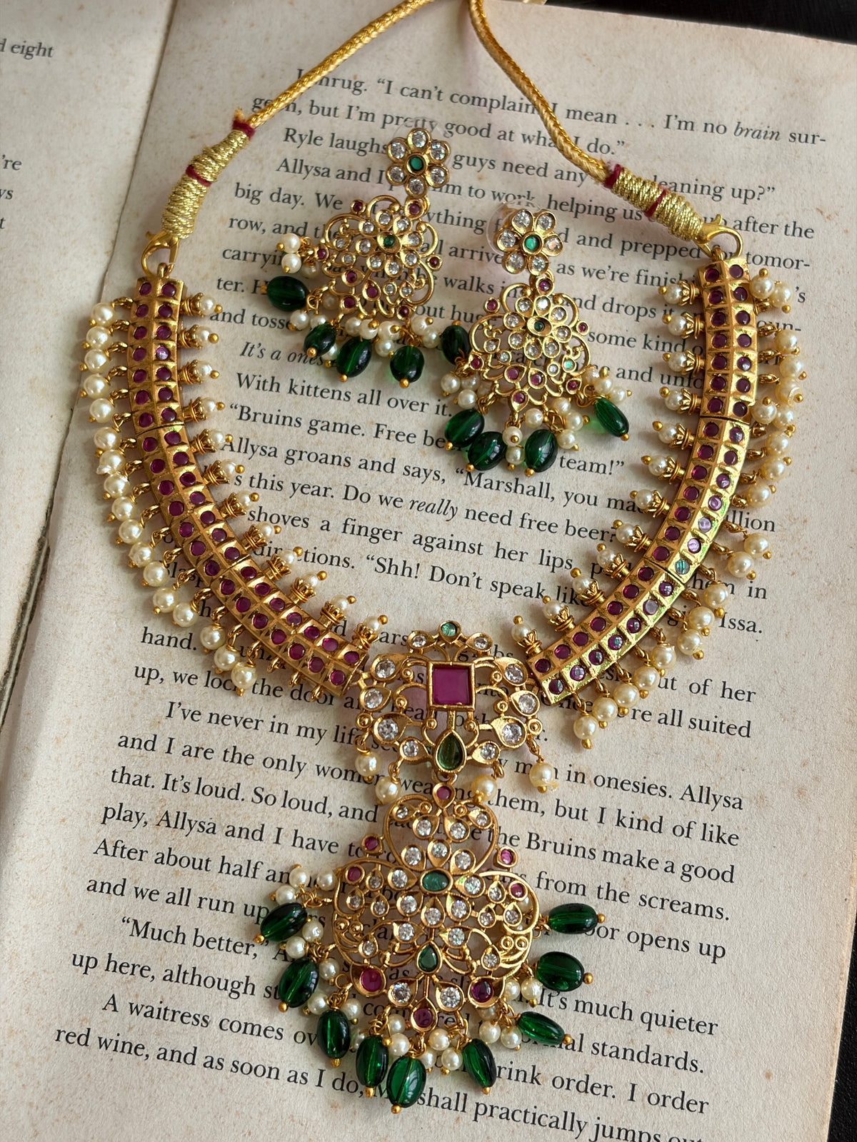 SHRUTHI South Style Neckpiece Set