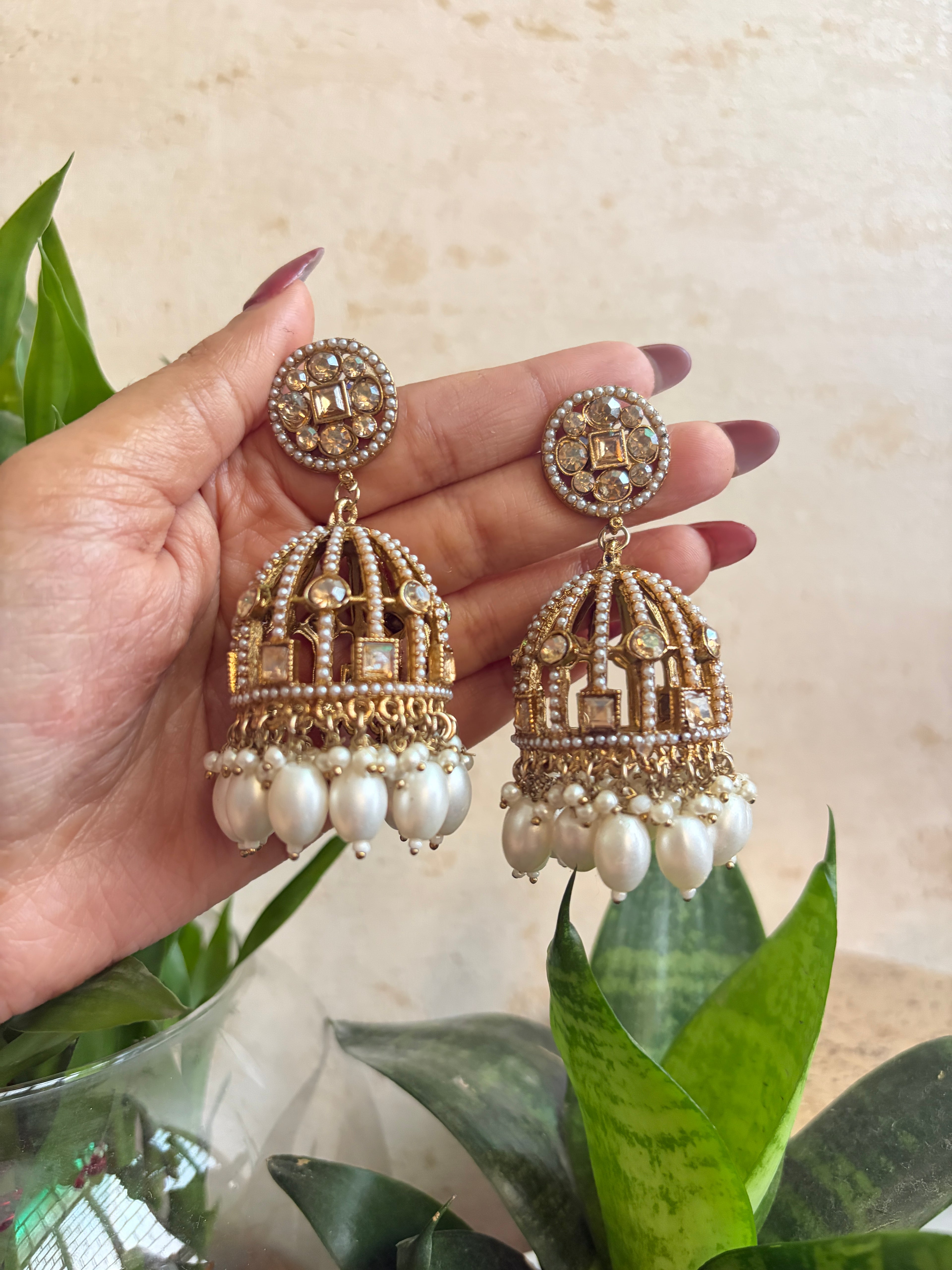 SALONI Champagne Jhumka
