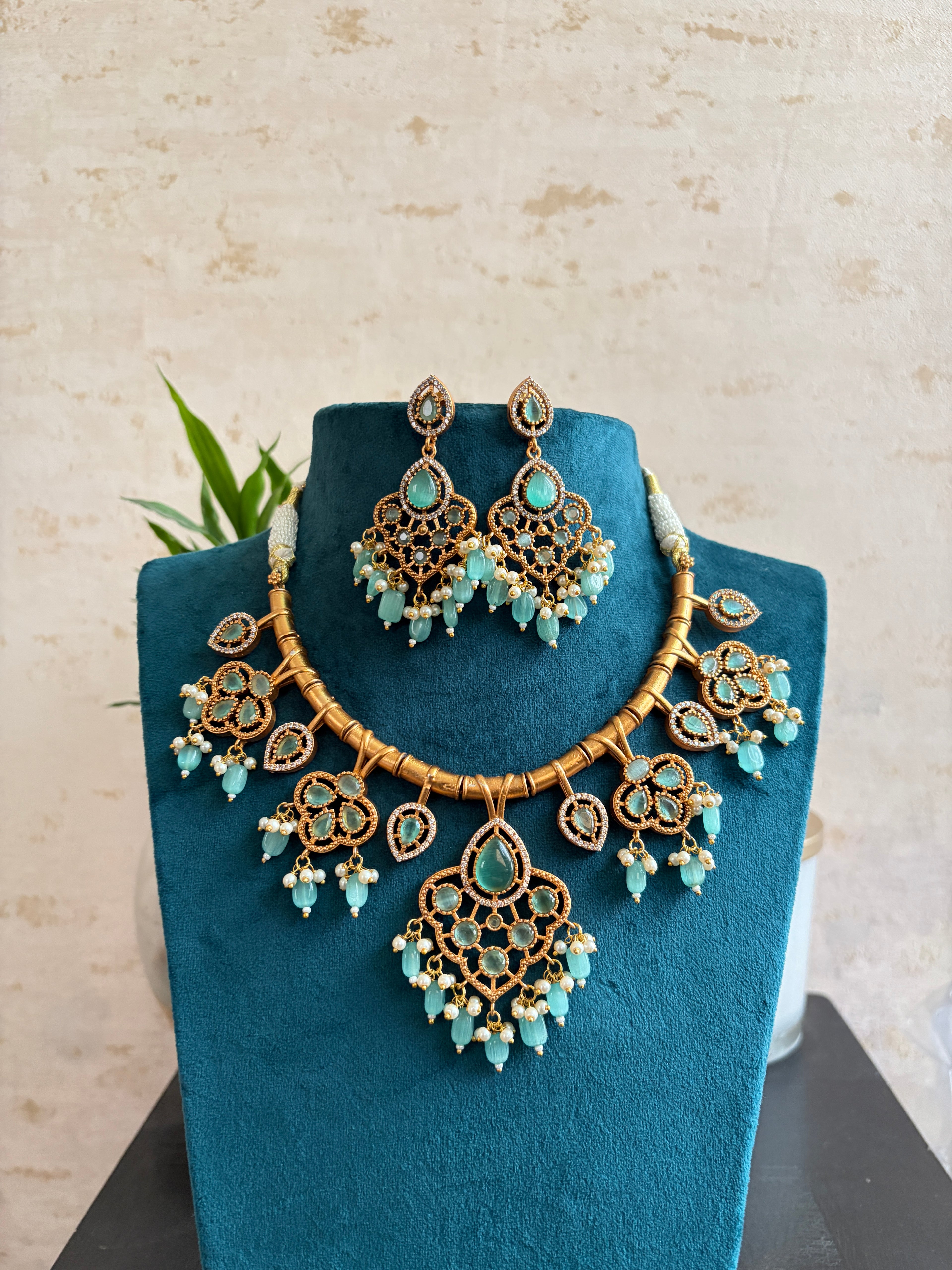 VISHAKHA Necklace Set