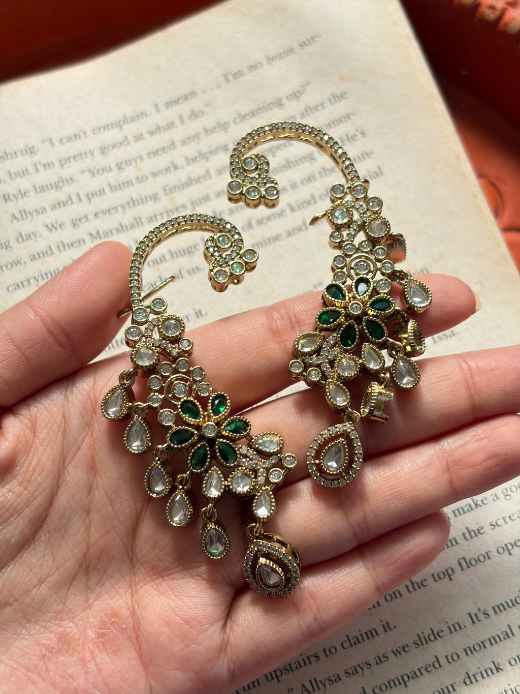 MRUNAL Earcuff