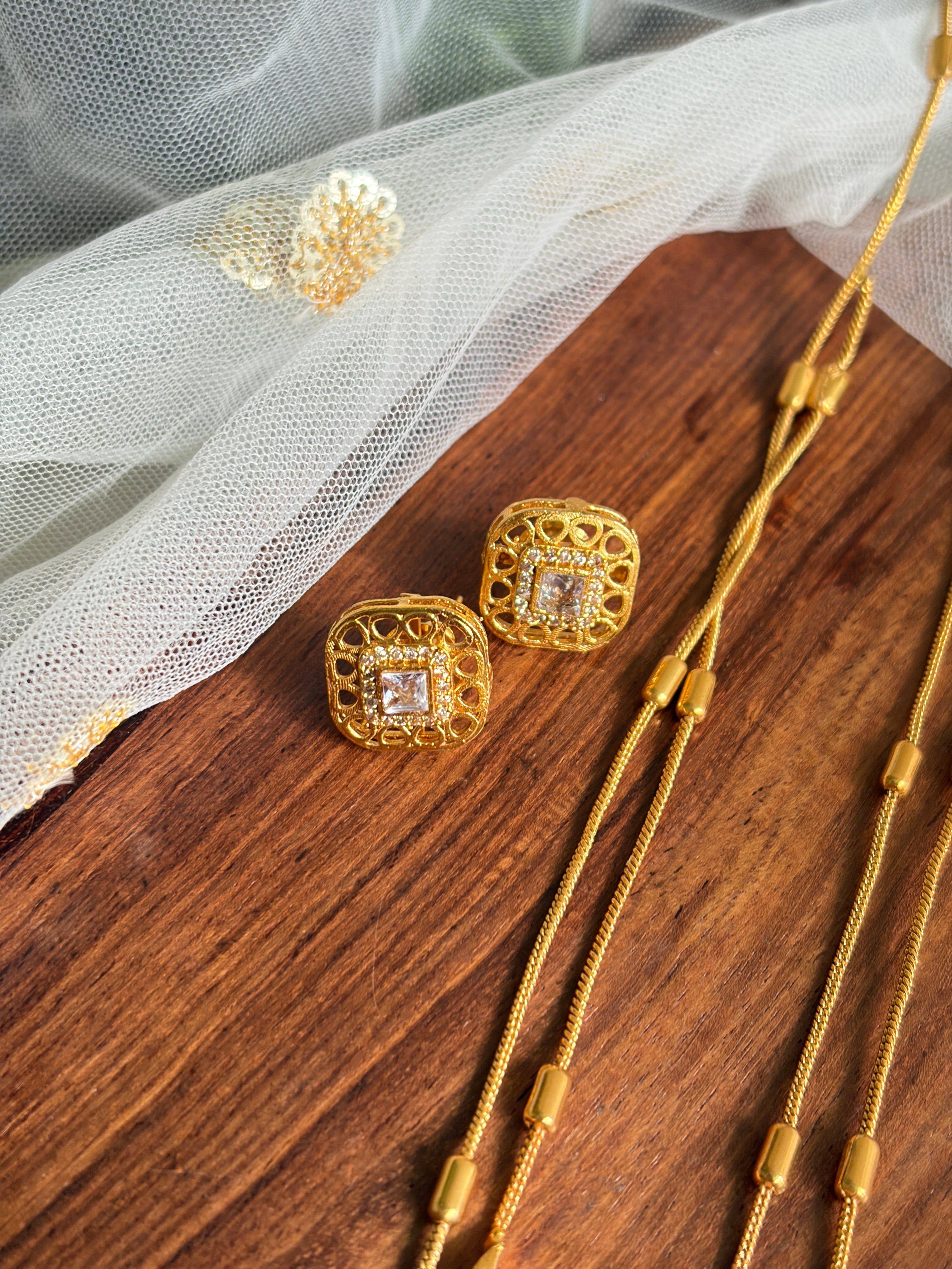 NIHARIKA double pendant set with studs